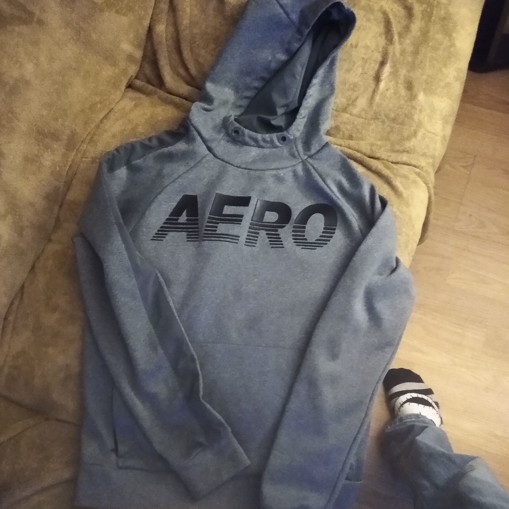 Men's small Aeropostale gray and black hoodie